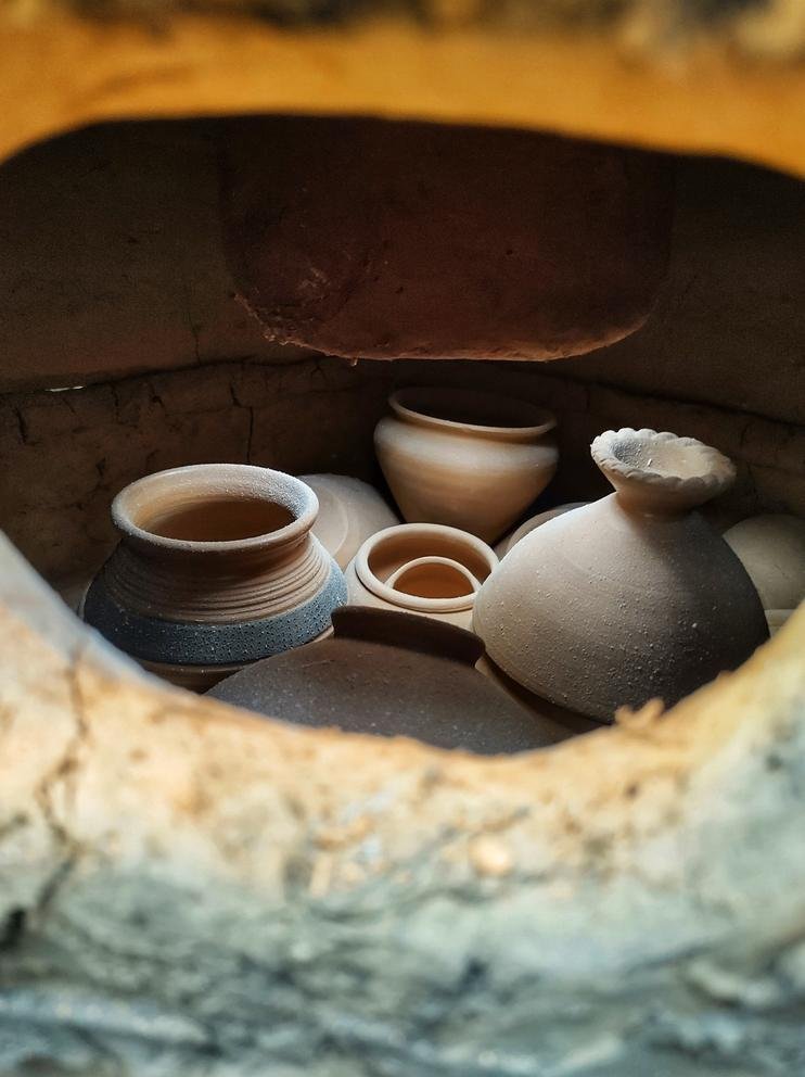 Archeologia sperimentale - TramediStoria: cottura di manufatti ceramici dell'Età del Ferro (Veneti Antichi) in fornace "portatile" in terra